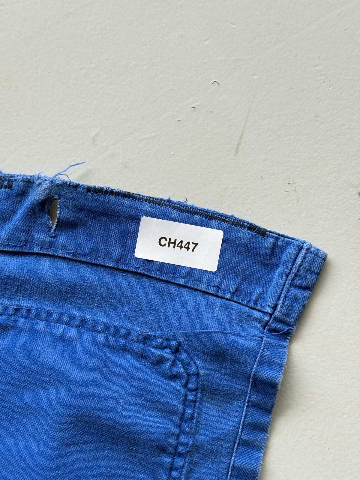 Thrashed Blue French 1970s Vintage Workwear Chore Jacket CH447 - Small