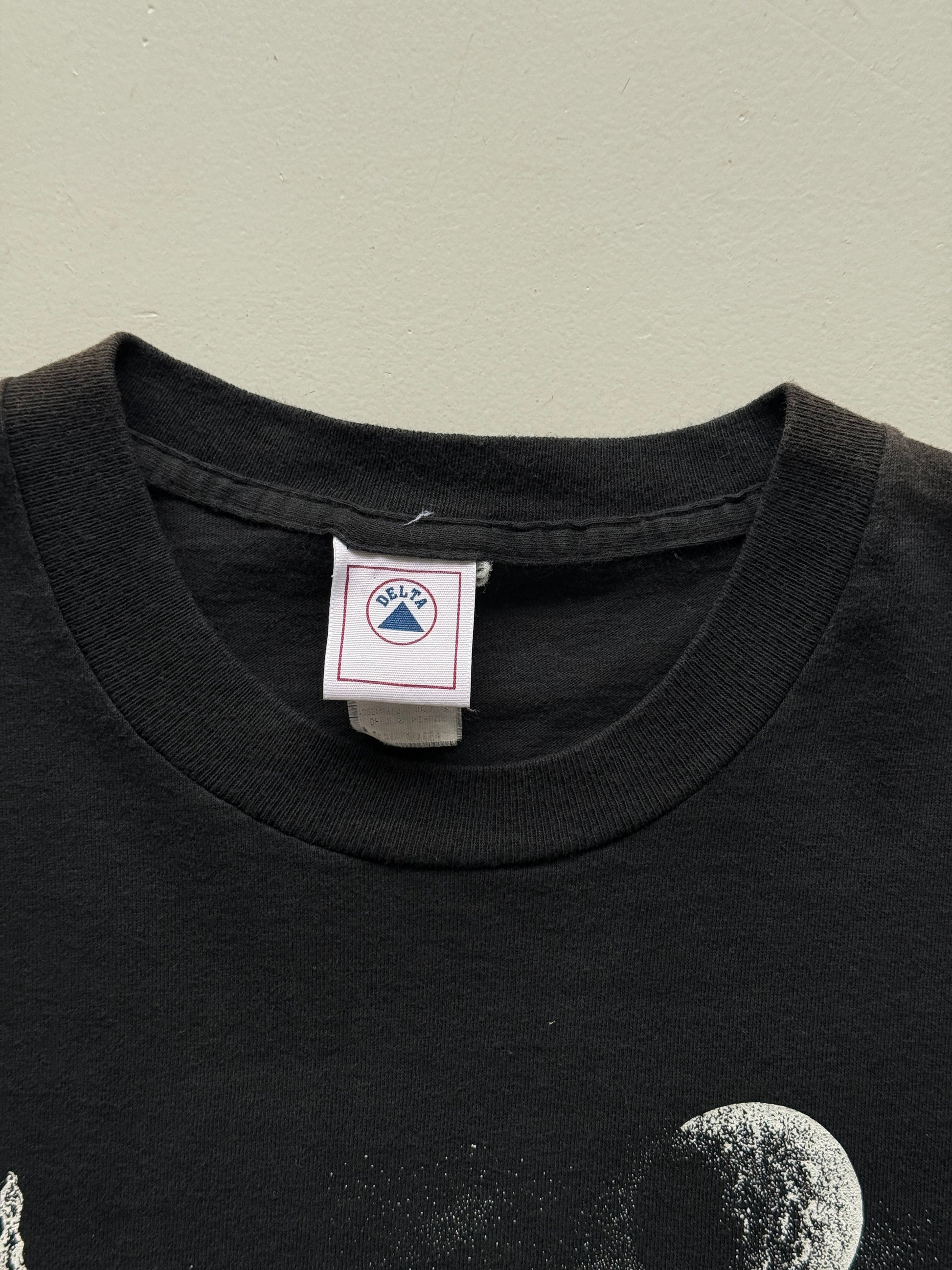 Black Vietnam 90's Vintage Graphic Single Stitch Tourist T-Shirt - Medium