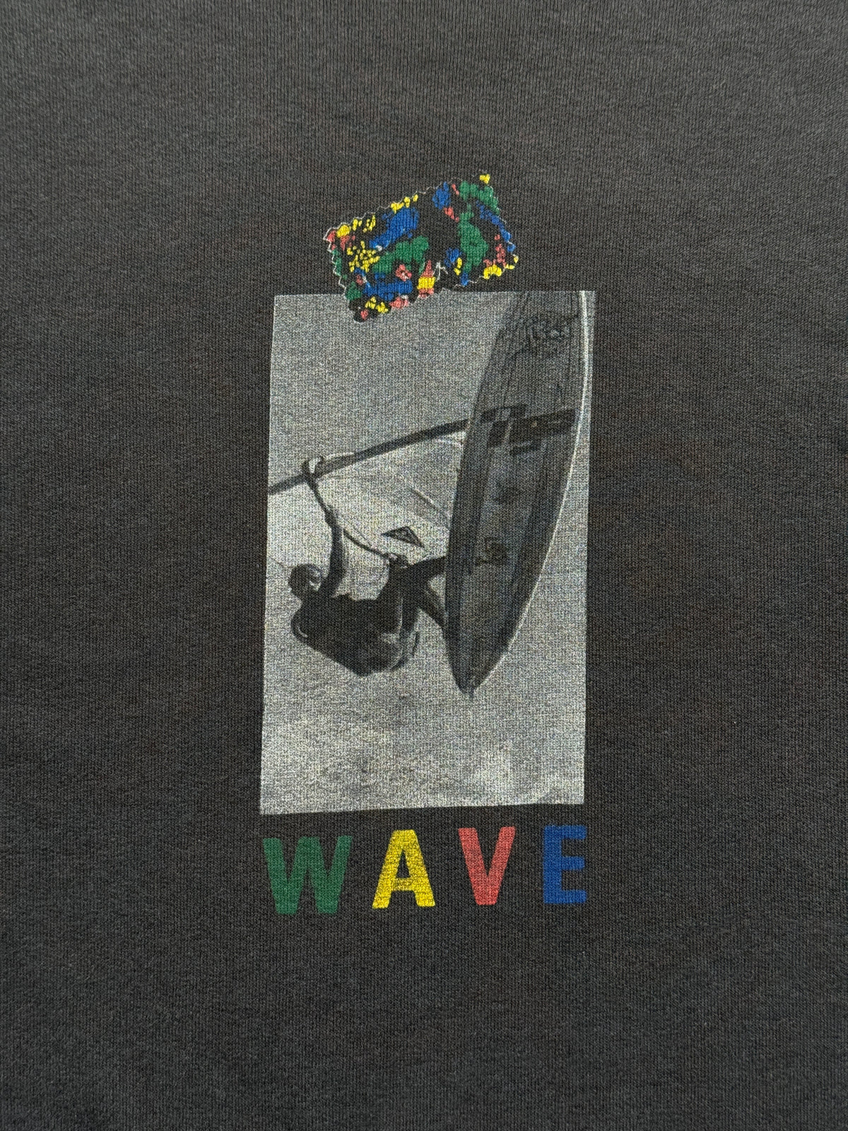 Wave Faded Windsurfing Graphic 90's Vintage Sweatshirt - Large