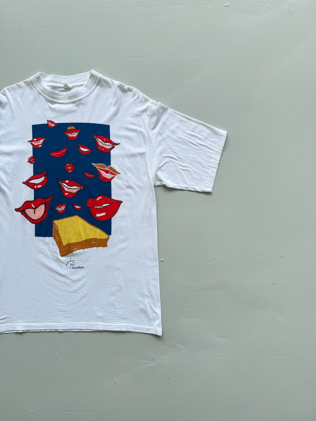White Lips 90's Vintage Graphic T-Shirt - Large